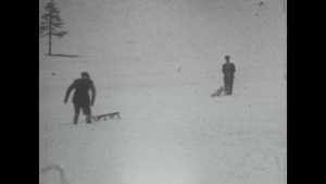 Tourisme d'hiver dans les Hautes-Alpes, 1929 environ